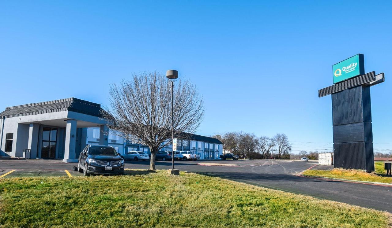 Quality Inn & Suites Sulphur Springs Eksteriør billede