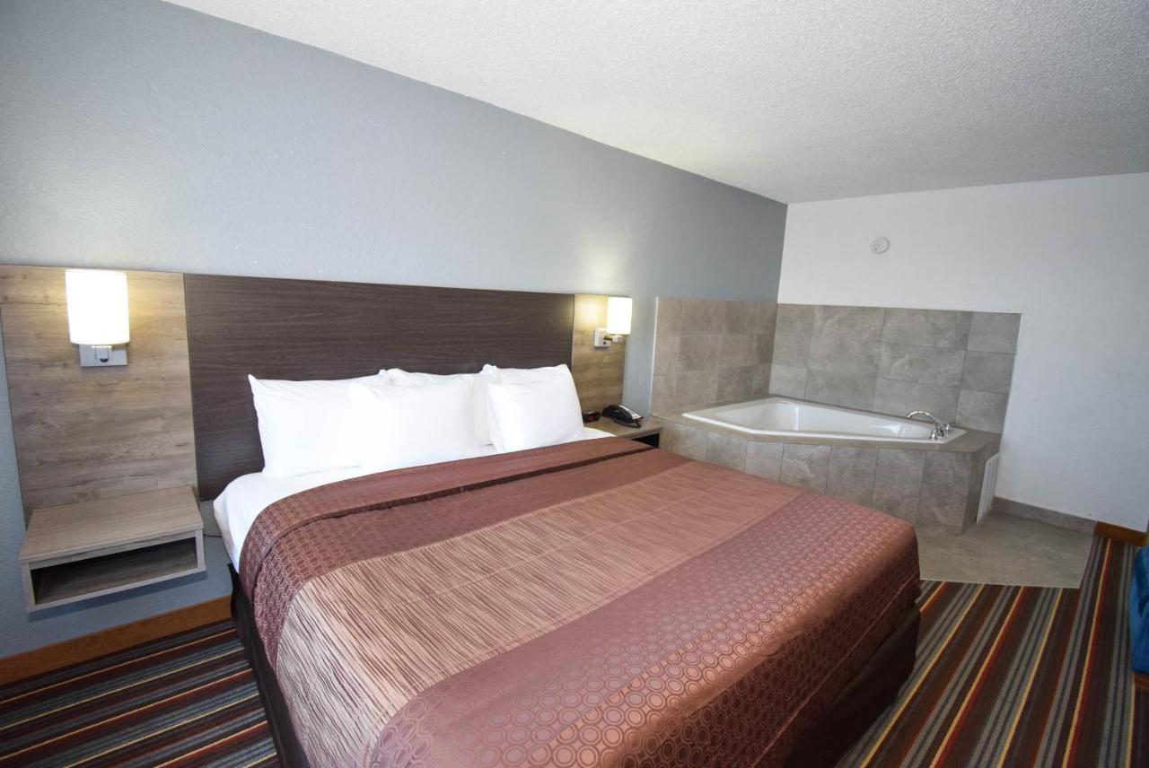 Quality Inn & Suites Sulphur Springs Eksteriør billede