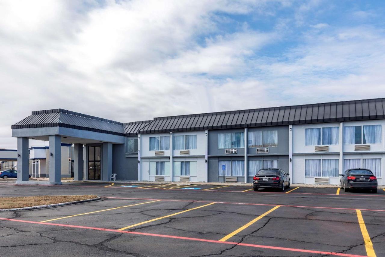 Quality Inn & Suites Sulphur Springs Eksteriør billede