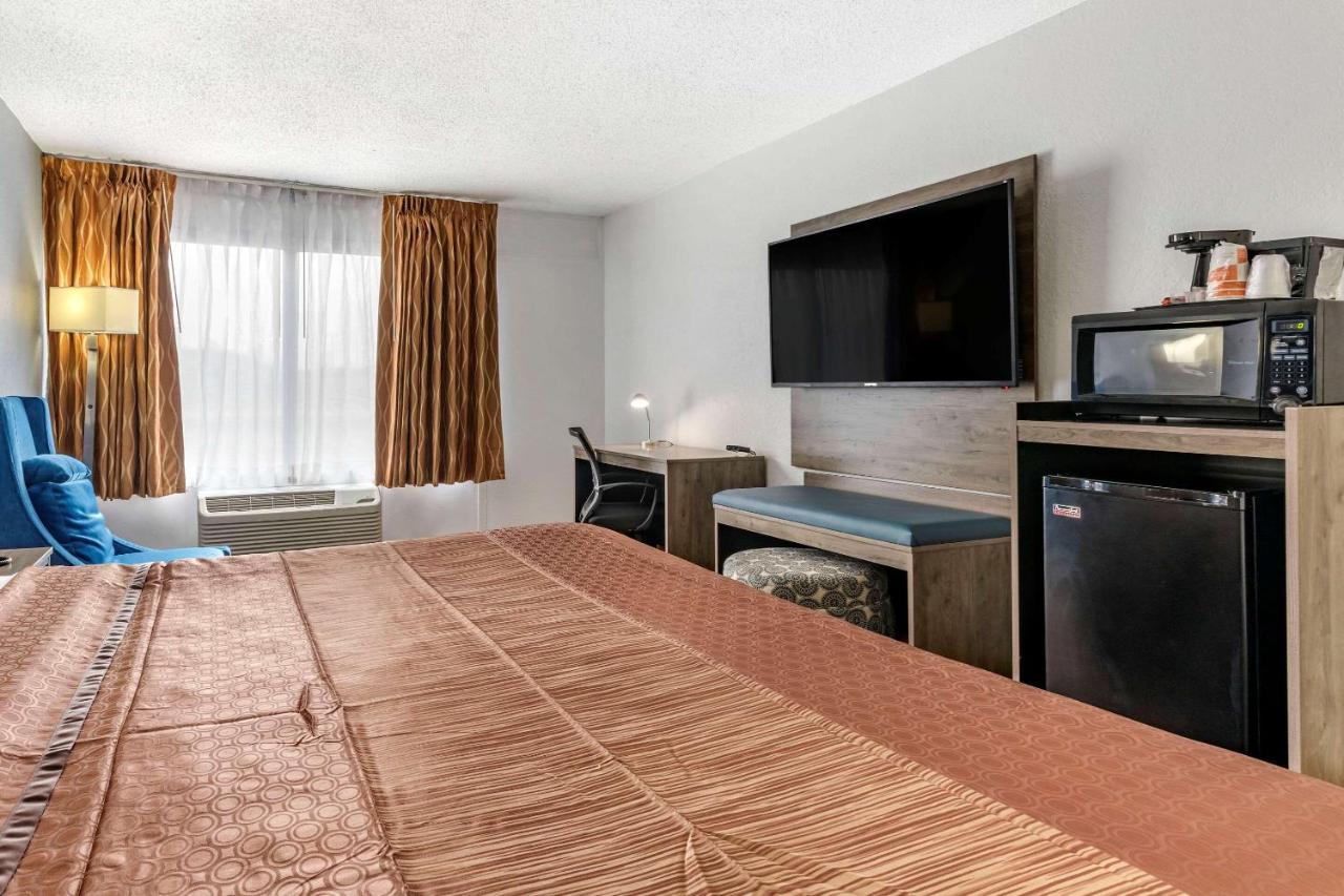 Quality Inn & Suites Sulphur Springs Eksteriør billede