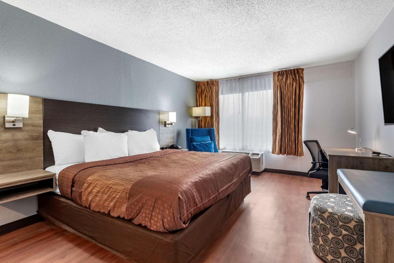 Quality Inn & Suites Sulphur Springs Eksteriør billede