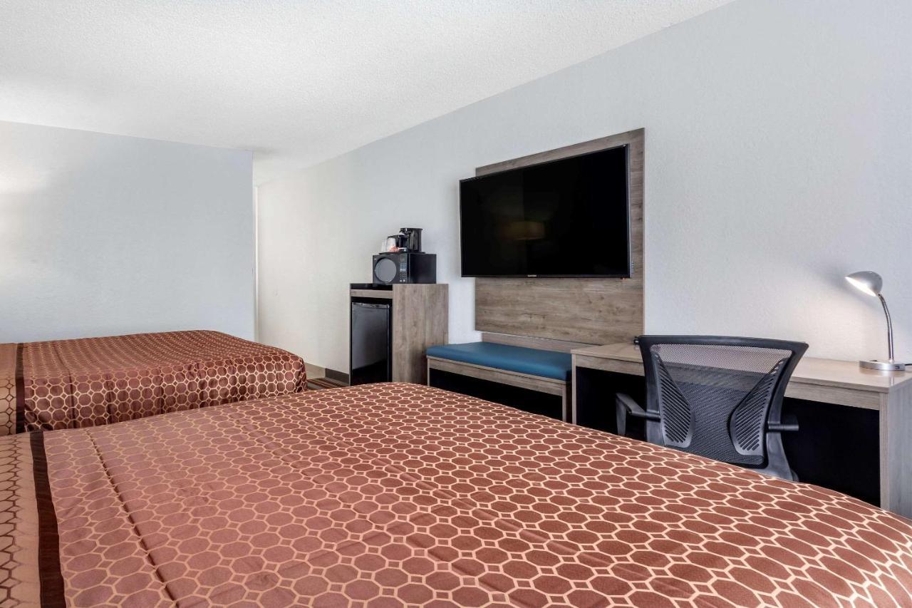Quality Inn & Suites Sulphur Springs Eksteriør billede